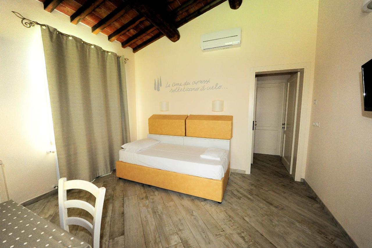 Fattoria Palazzeta - Pet & Family Friendly Aparthotel Cecina  Bagian luar foto