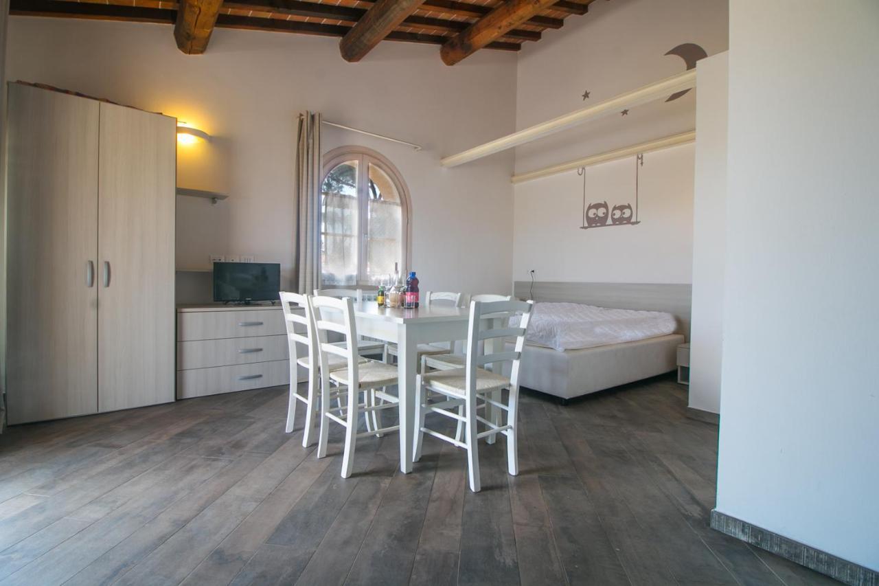 Fattoria Palazzeta - Pet & Family Friendly Aparthotel Cecina  Bagian luar foto