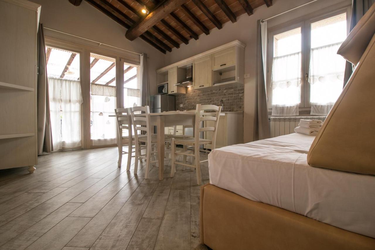 Fattoria Palazzeta - Pet & Family Friendly Aparthotel Cecina  Bagian luar foto