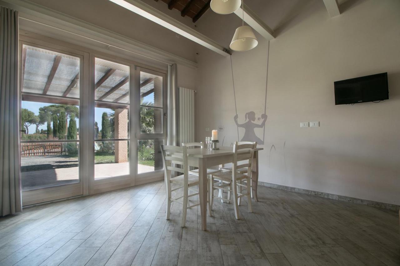 Fattoria Palazzeta - Pet & Family Friendly Aparthotel Cecina  Bagian luar foto