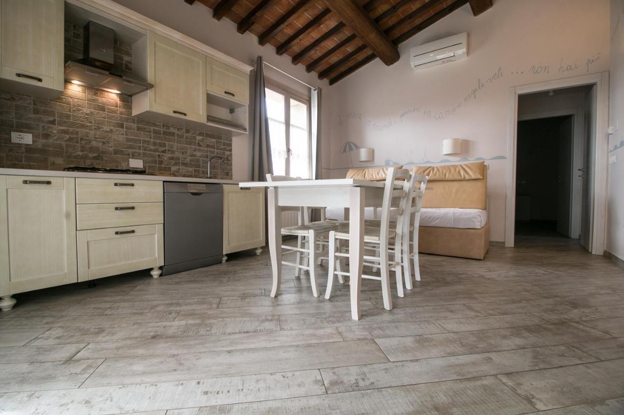 Fattoria Palazzeta - Pet & Family Friendly Aparthotel Cecina  Bagian luar foto