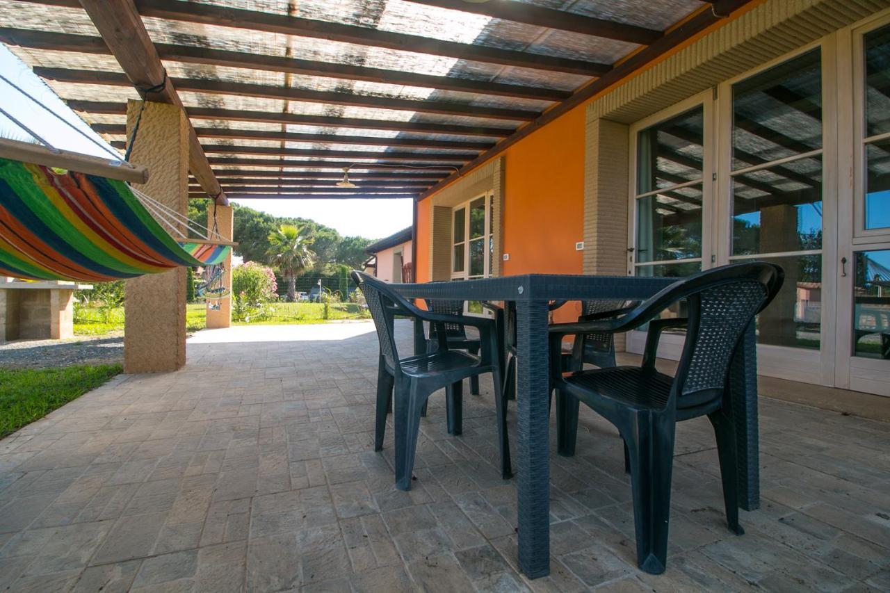 Fattoria Palazzeta - Pet & Family Friendly Aparthotel Cecina  Bagian luar foto