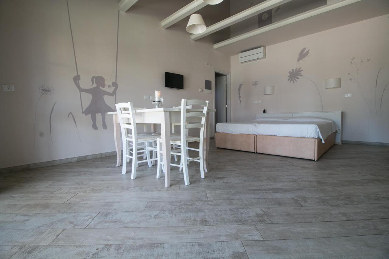 Fattoria Palazzeta - Pet & Family Friendly Aparthotel Cecina  Bagian luar foto