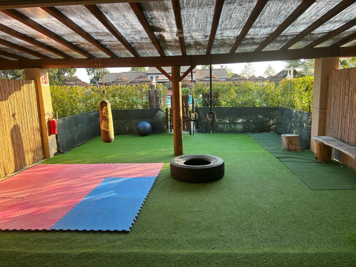 Fattoria Palazzeta - Pet & Family Friendly Aparthotel Cecina  Bagian luar foto