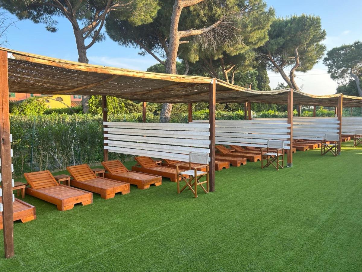 Fattoria Palazzeta - Pet & Family Friendly Aparthotel Cecina  Bagian luar foto