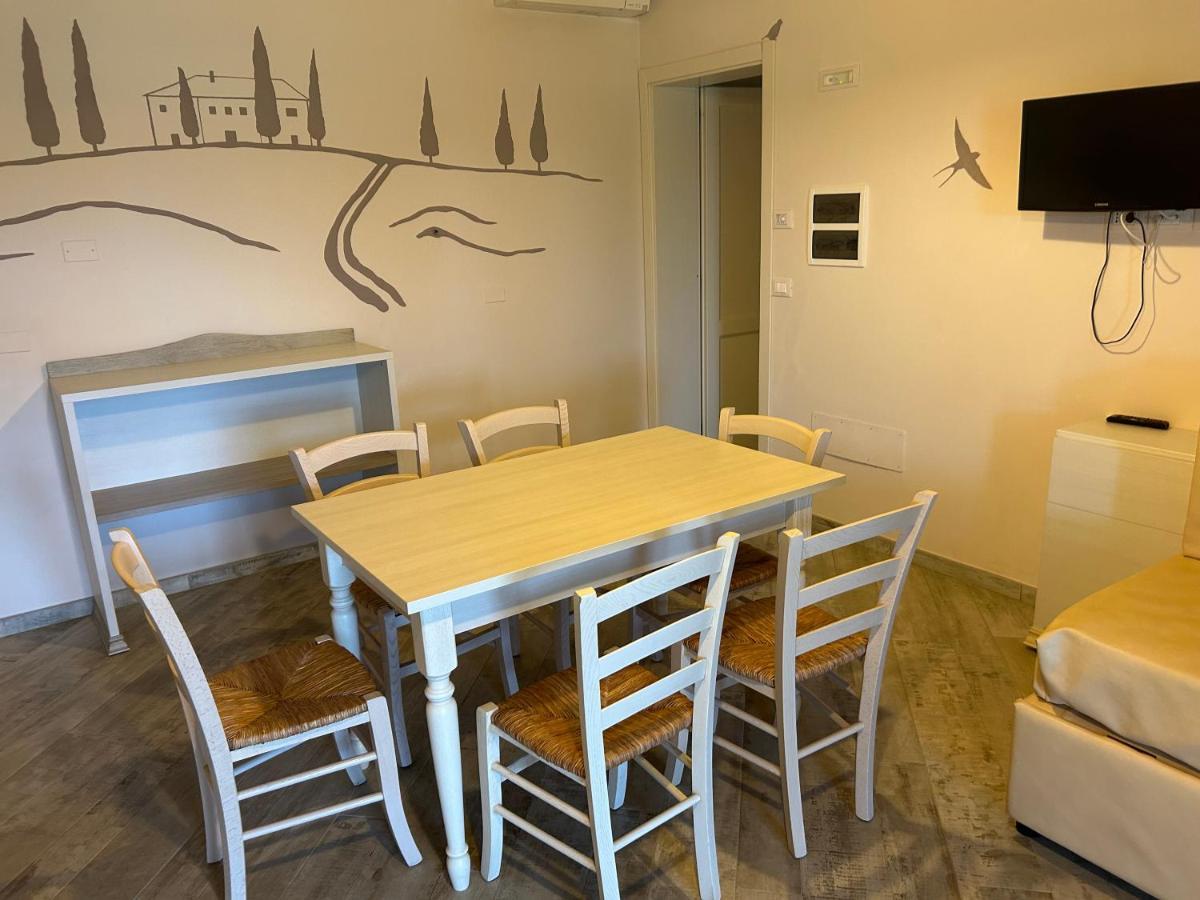 Fattoria Palazzeta - Pet & Family Friendly Aparthotel Cecina  Bagian luar foto