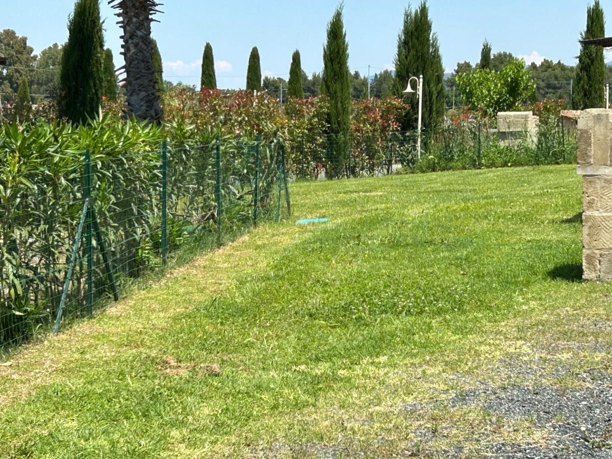 Fattoria Palazzeta - Pet & Family Friendly Aparthotel Cecina  Bagian luar foto